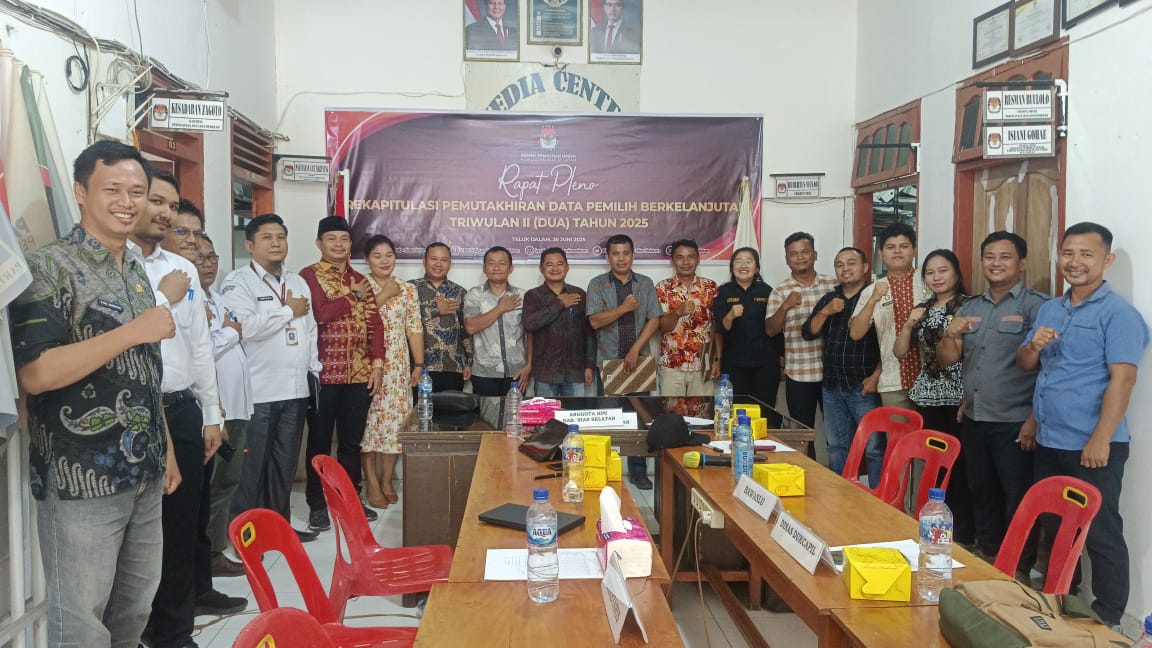 Bawaslu Nisel menghadiri Rapat Pleno Rekapitulasi PDPB TW II yang dilaksanakan di Kantor KPU Nisel (26/06/25)