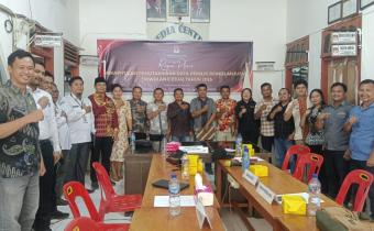Bawaslu Nisel menghadiri Rapat Pleno Rekapitulasi PDPB TW II yang dilaksanakan di Kantor KPU Nisel (26/06/25)